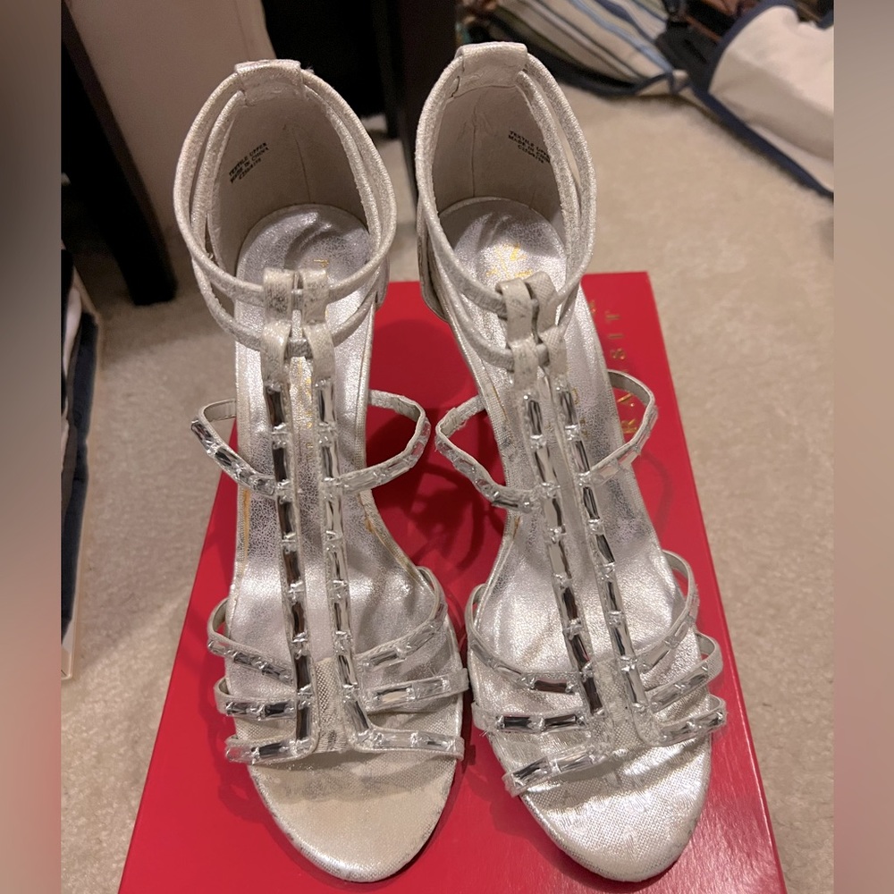 Women’s size 9.5 floral metal heels with rhinestone diamonds Excellent condition